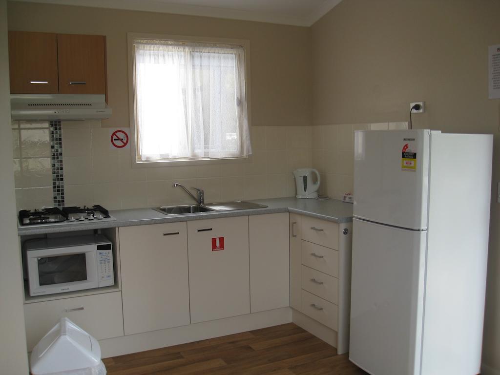 Clarence Head Caravan Park Илука Номер фото